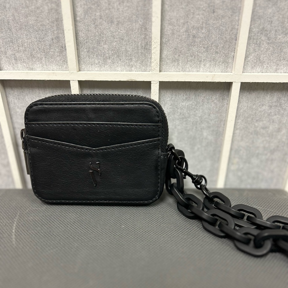 Simply Vera Vera Wang Vegan Black Chain Strap Mini Bag/Wristlet - Picture 4 of 5